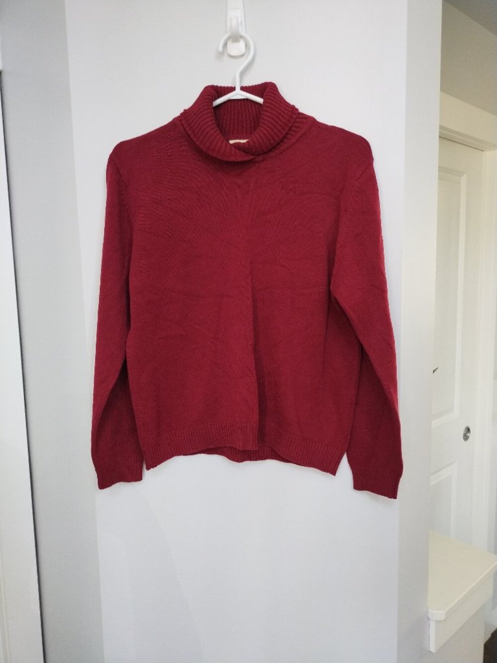 VINTAGE 100% cotton haggar sweater with bead accent on neckline